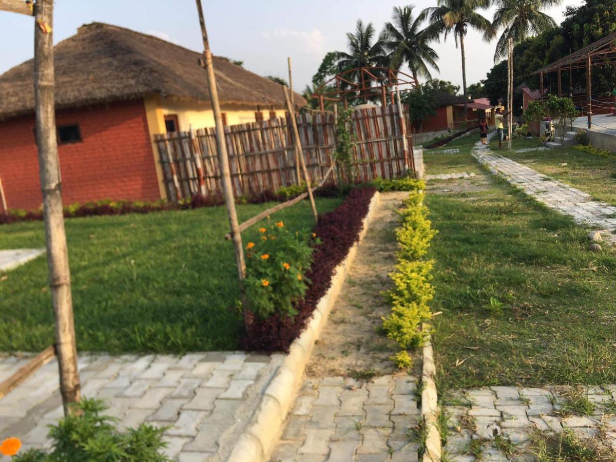 Elephant Garden Hotel And Resort Pvt Ltd Kanchanpur ภายนอก รูปภาพ